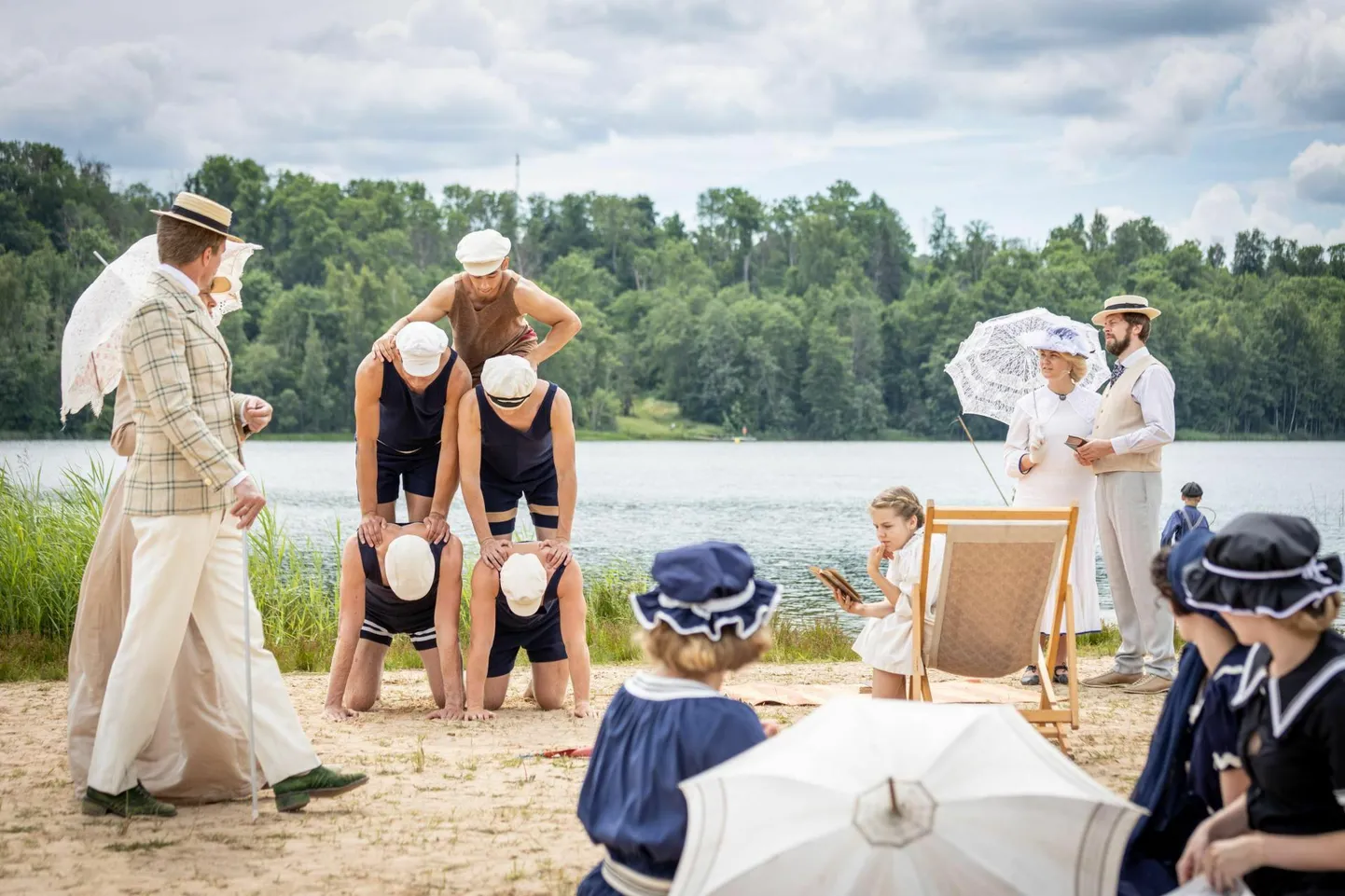 «Kuulsuse narride» Viljandi võttepaigad olid nii Munga tänaval kui ka järve kaldal.