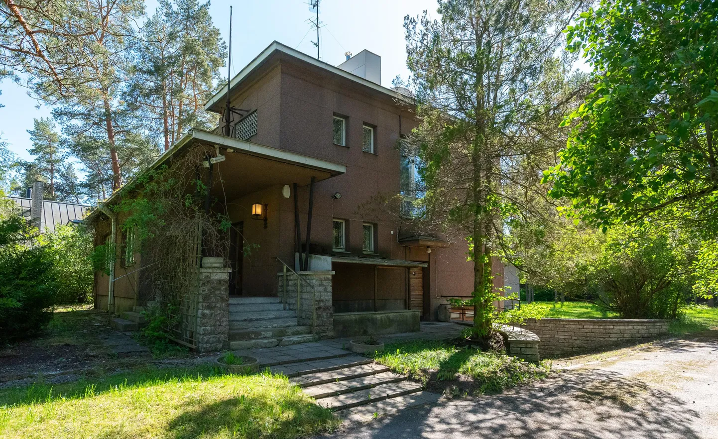 Presidendi maja leidis oksjonil 526 500 endale ostja.