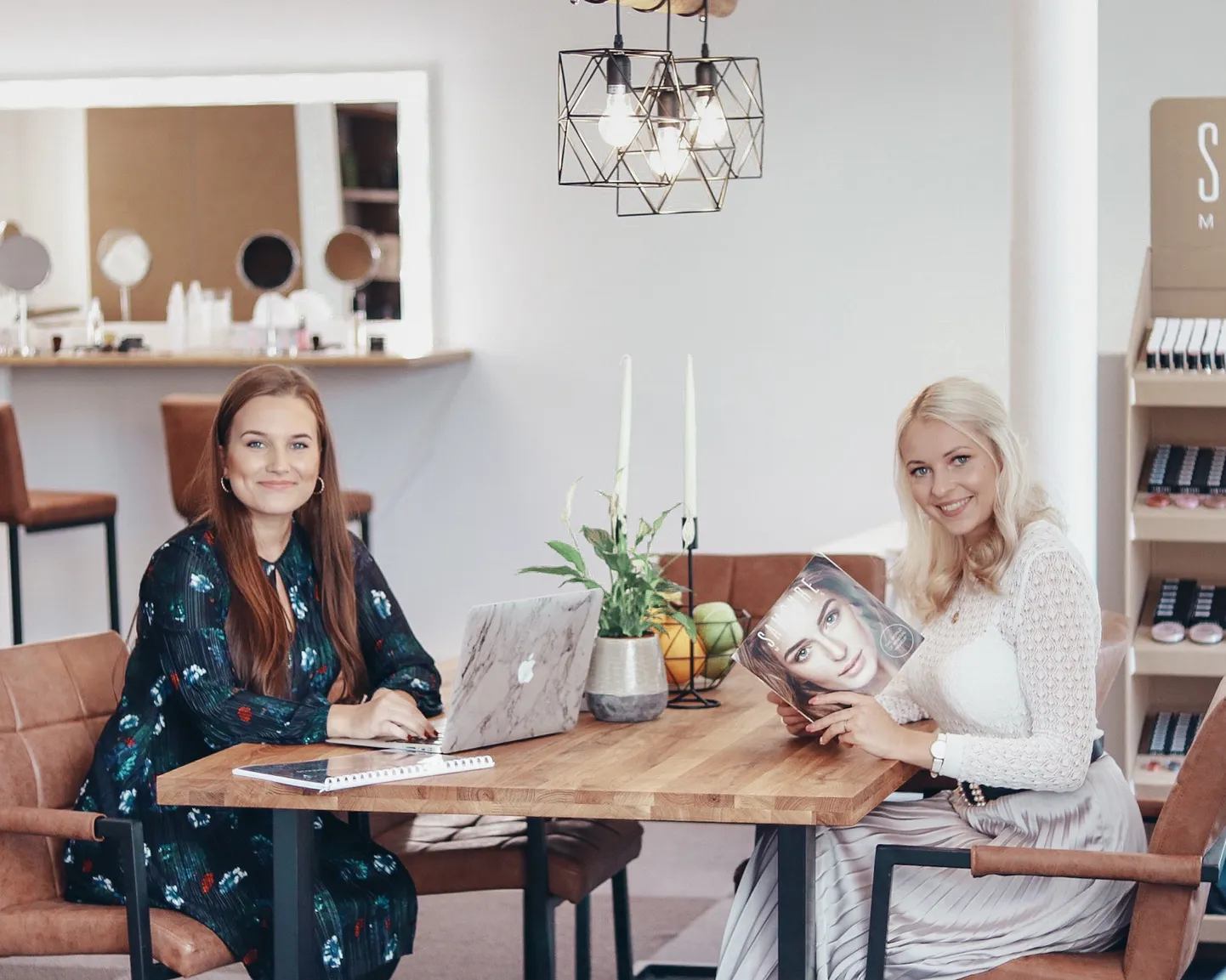 Sandra Schmidt ning Anet Põlismäe