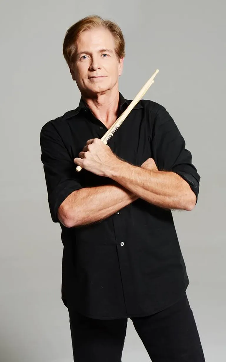 Rokkansambli Mr Big trummar Pat Torpey