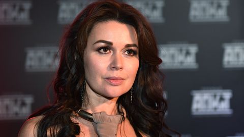 Рак удалось победить: жена известного актера сделала заявление в шоу о Заворотнюк