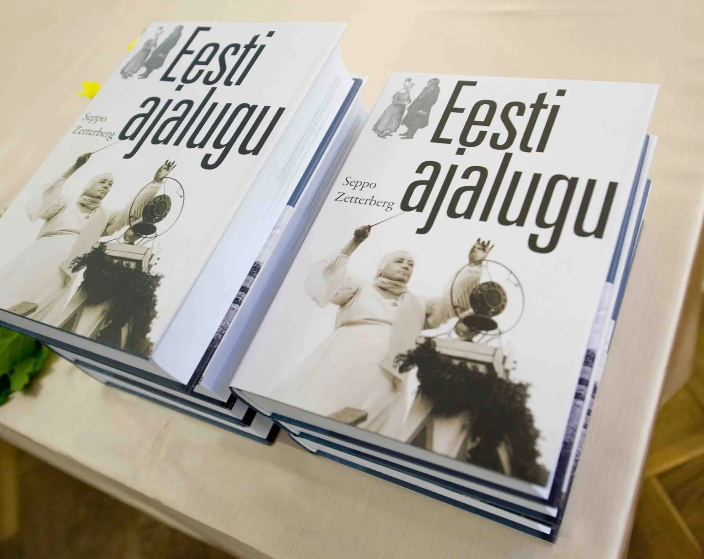 Seppo Zetterbergi «Eesti ajaloo» esitlus.