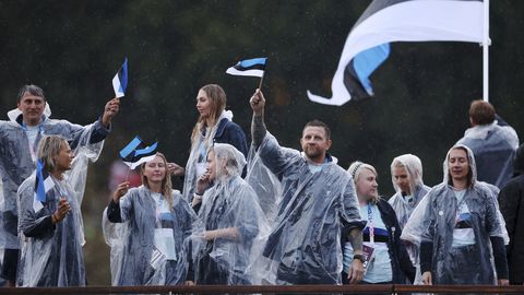 VIDEO ⟩ Vaata, kuidas Eesti delegatsioon olümpia avatseremoonial mööda Seine'i jõge kulges