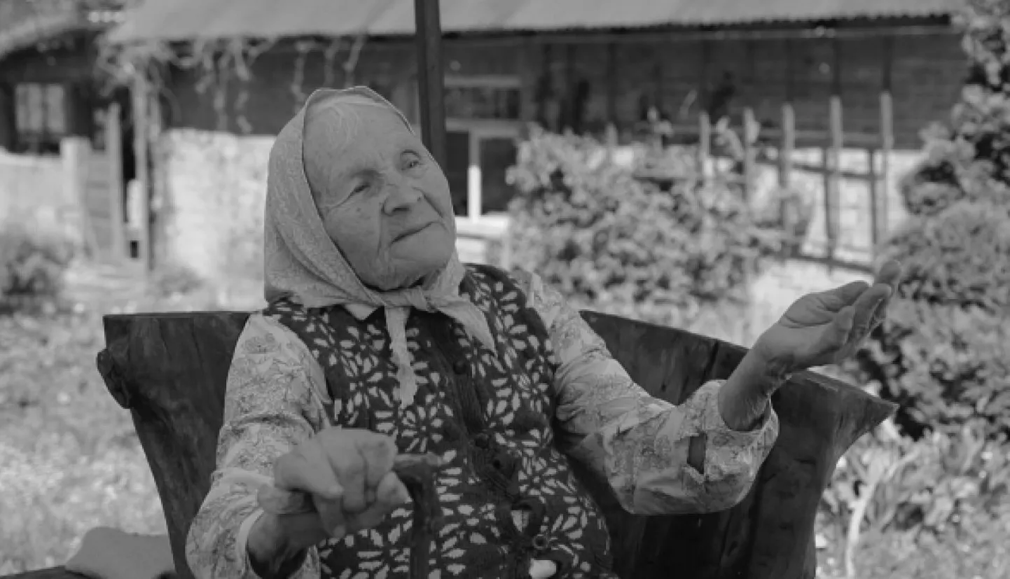 Īpašu atzinību guvuši rakstnieces romāni "Lazdu laipa" (1963), "Ūdensnesējs" (1971) un "Zemesvēzi dzirdēt" (1984).