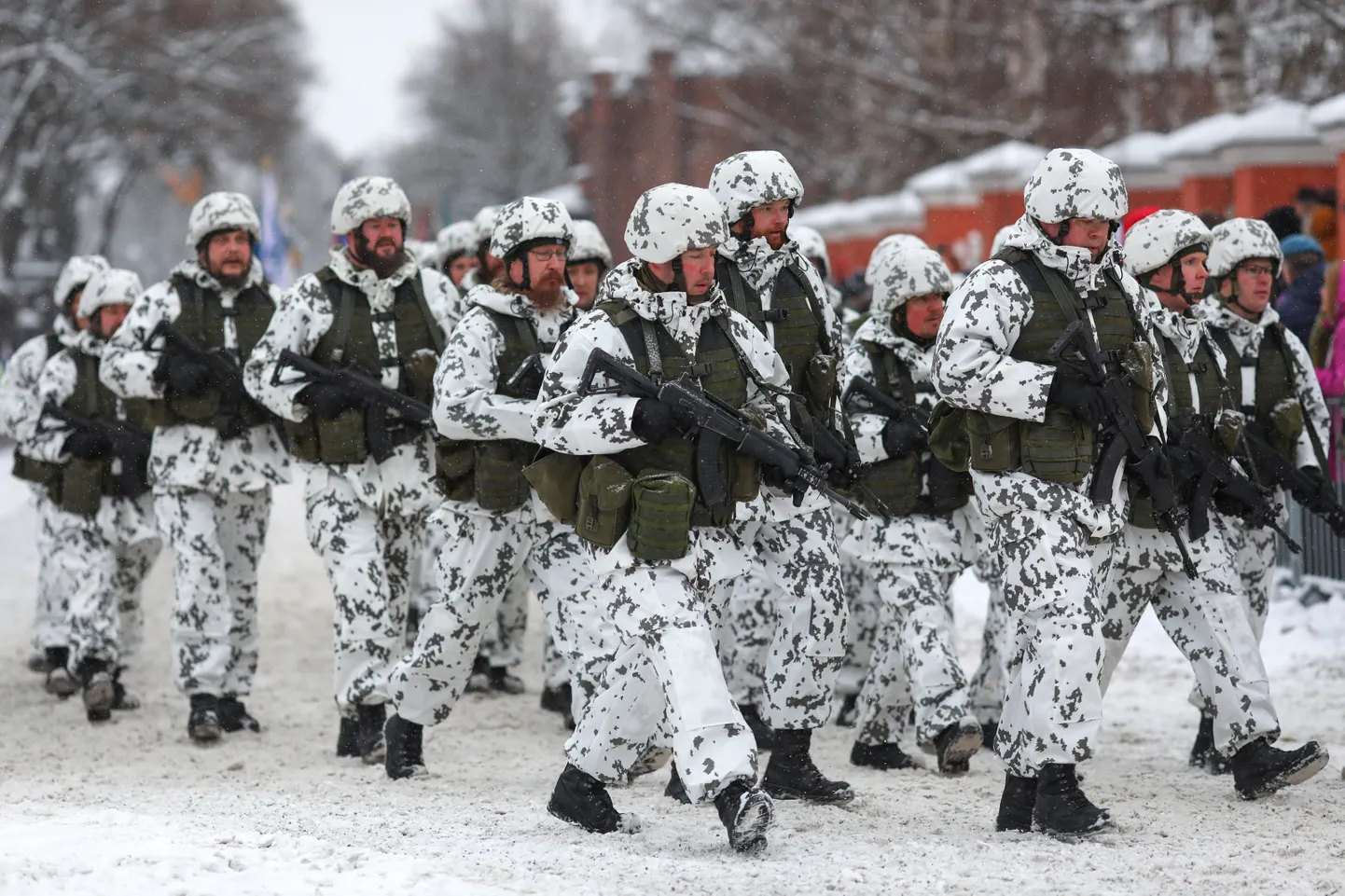Soome kaitseväelased relvadega. Foto on illustratiivne.