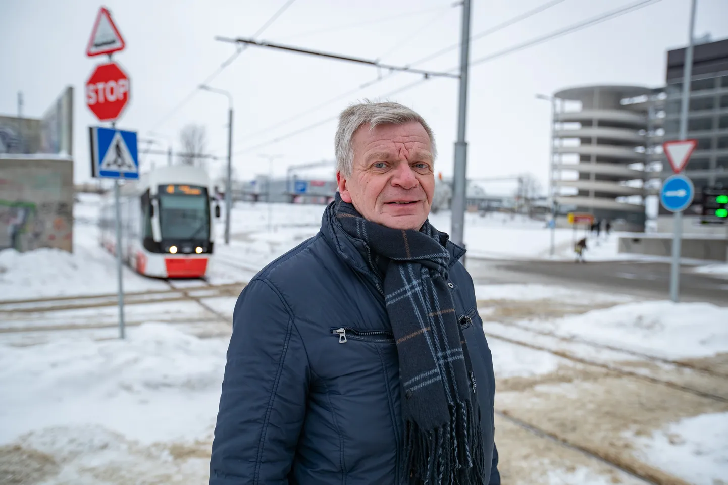 Tallinna Tehnikaülikooli transpordiprofessor Dago Antov Rail Baltica tulevase terminali asukohas, Ülemiste raudteejaama lähedal.

Dago Antov, transport professor of Tallinn University of Technology, at the location of the future terminal of Rail Baltica, near Ülemiste railway station.
Foto Mihkel Maripuu, Postimees