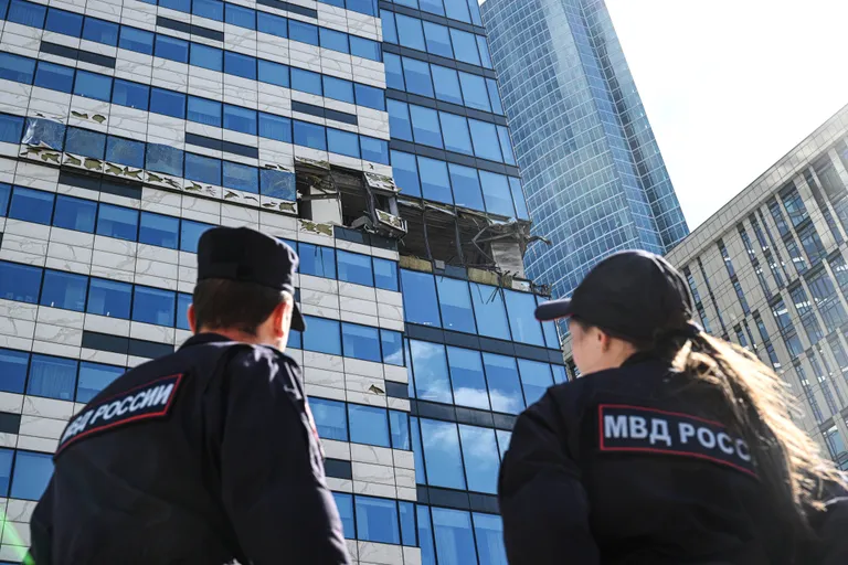 Последствия удара беспилотника по небоскребу в центре Москвы, 30 июля 2023 года