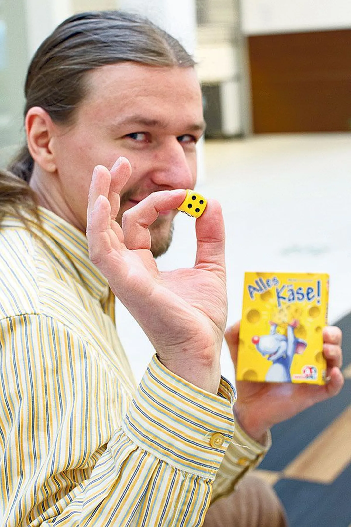 Eesti idee, Saksa teostus: Meelis Looveer oma väljamõeldud, kuid Euroopa südames toodetud mänguga «Alles Käse», millele ta on eesti keeles andnud nimeks «Mmm juust».