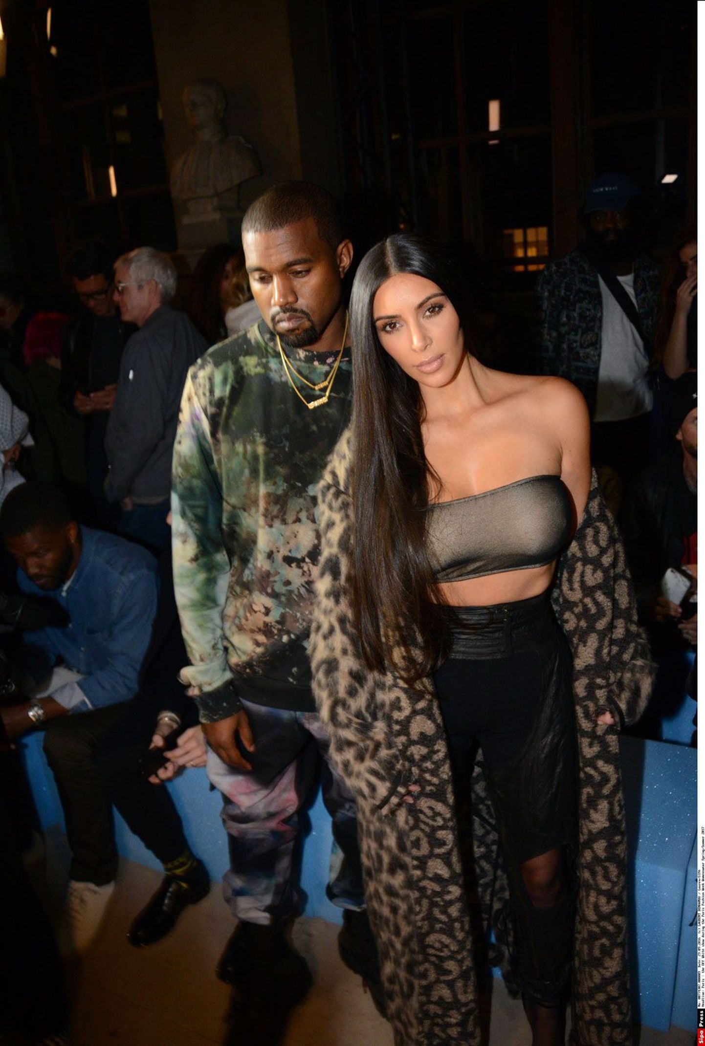 Kim Kardashian ja Kanye West – 24 tundi online, miski peab ju hoidma pildil.