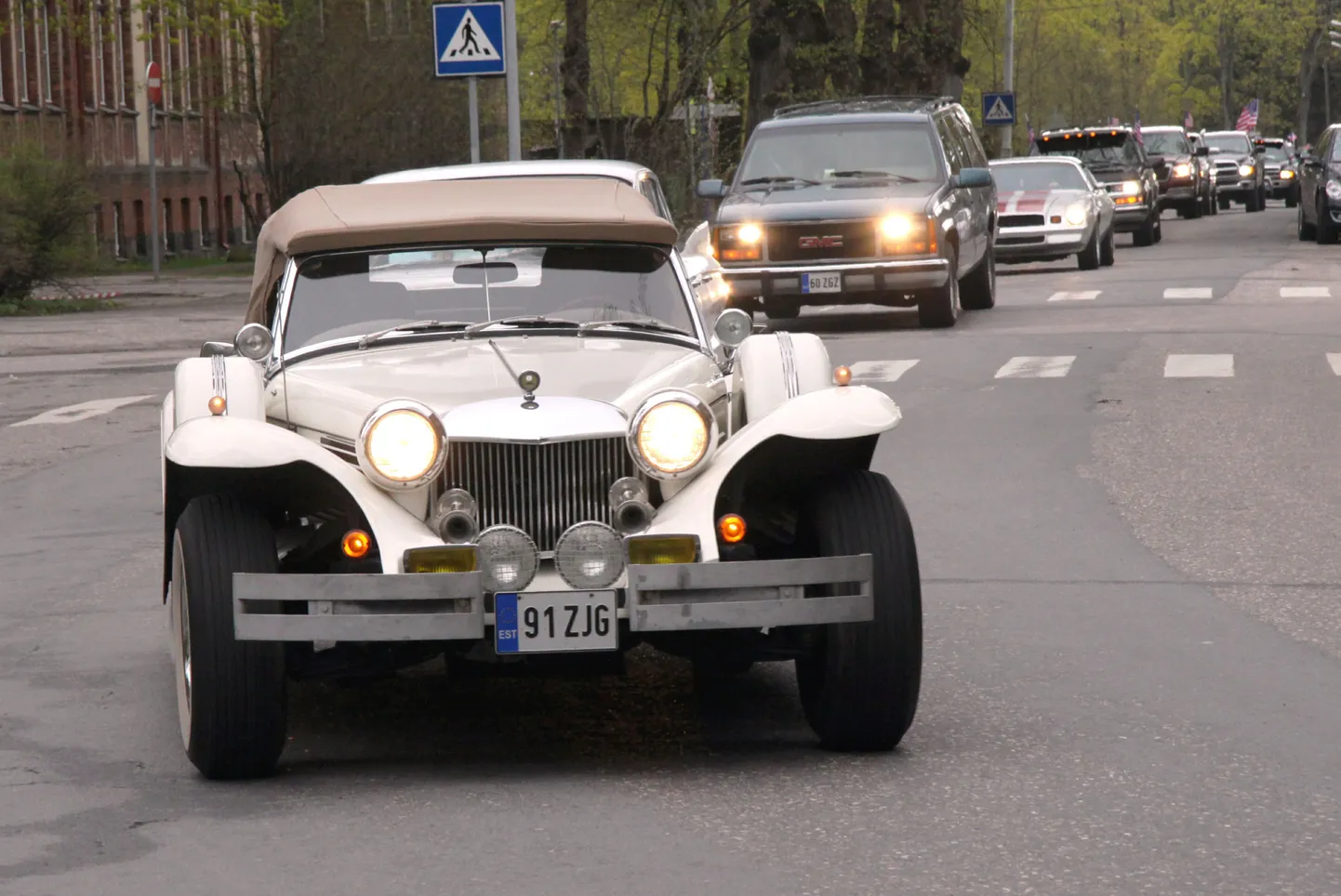 Ameerika autod Pärnus.