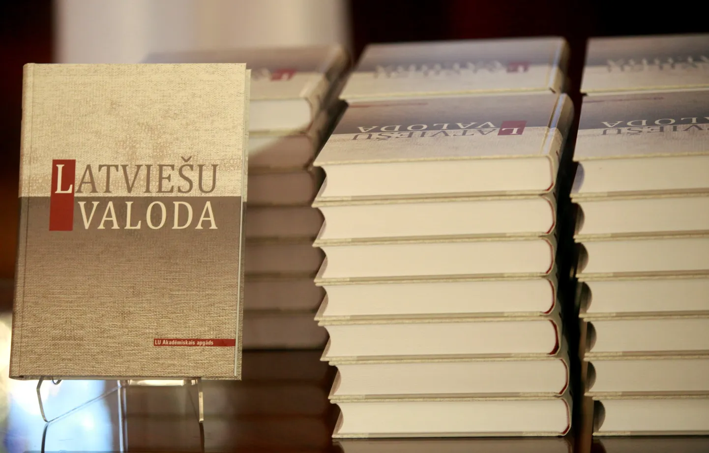 Презентация книги "Латышский язык"
