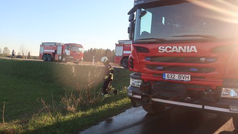 Lõkkest või kulu põletamisest alguse saanud tulerinne jõudis kuuri ja saunani