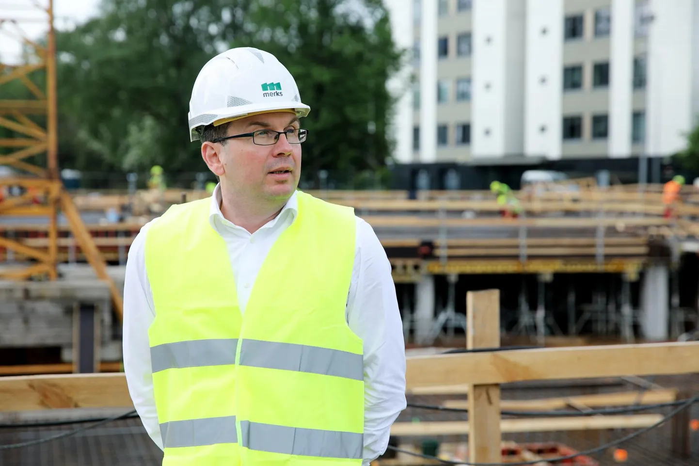 Läti korruptsioonikütid vestlesid eile teiste hulgas SIA Merksi juhi Oskars Ozoliņšiga. Kontorit läbi ei otsitud, kellelegi kahtlustust ei esitatud.