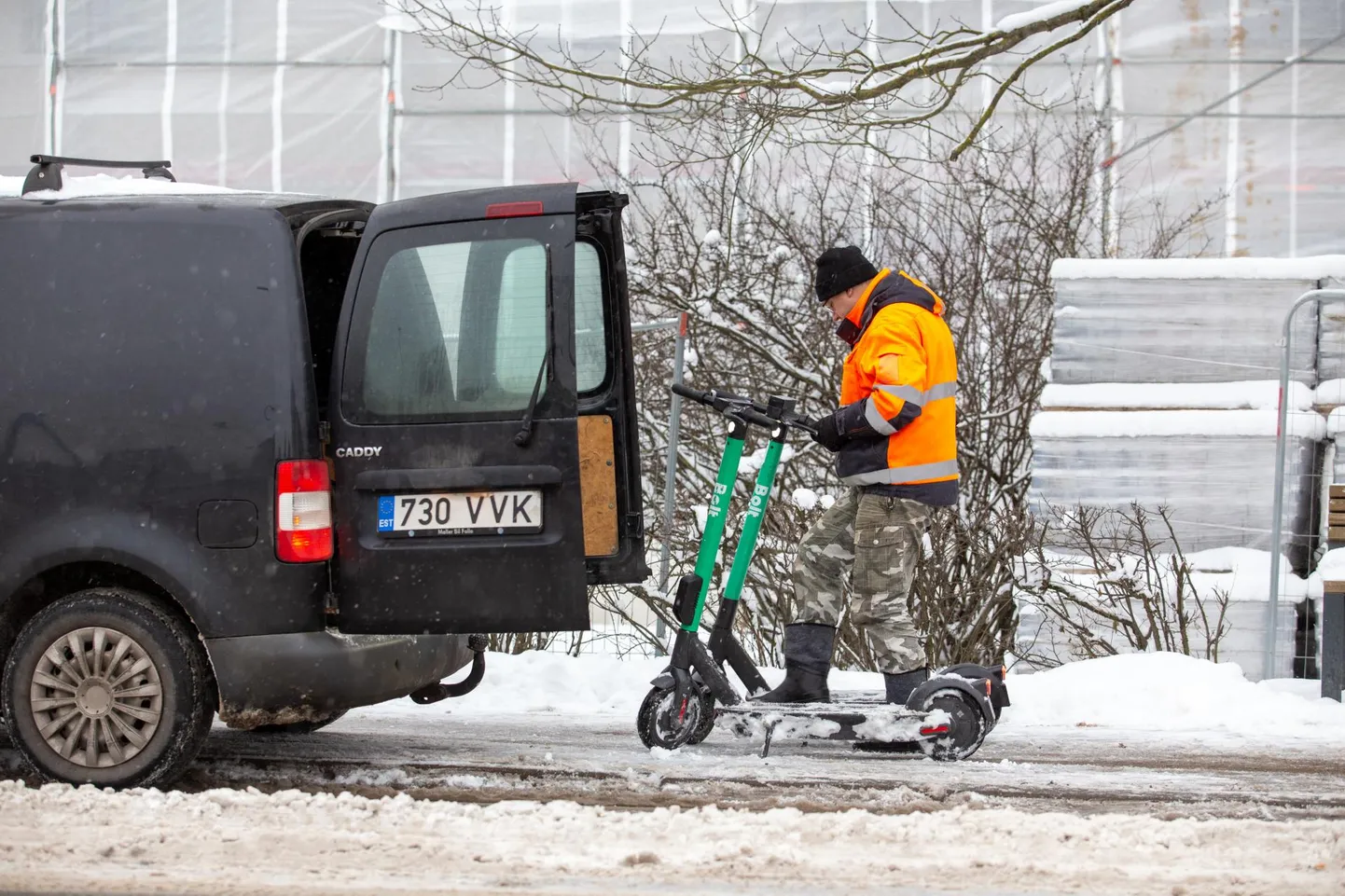 Viimased elektritõukerattad korjati esmaspäev ennelõunal kokku Männimäelt.