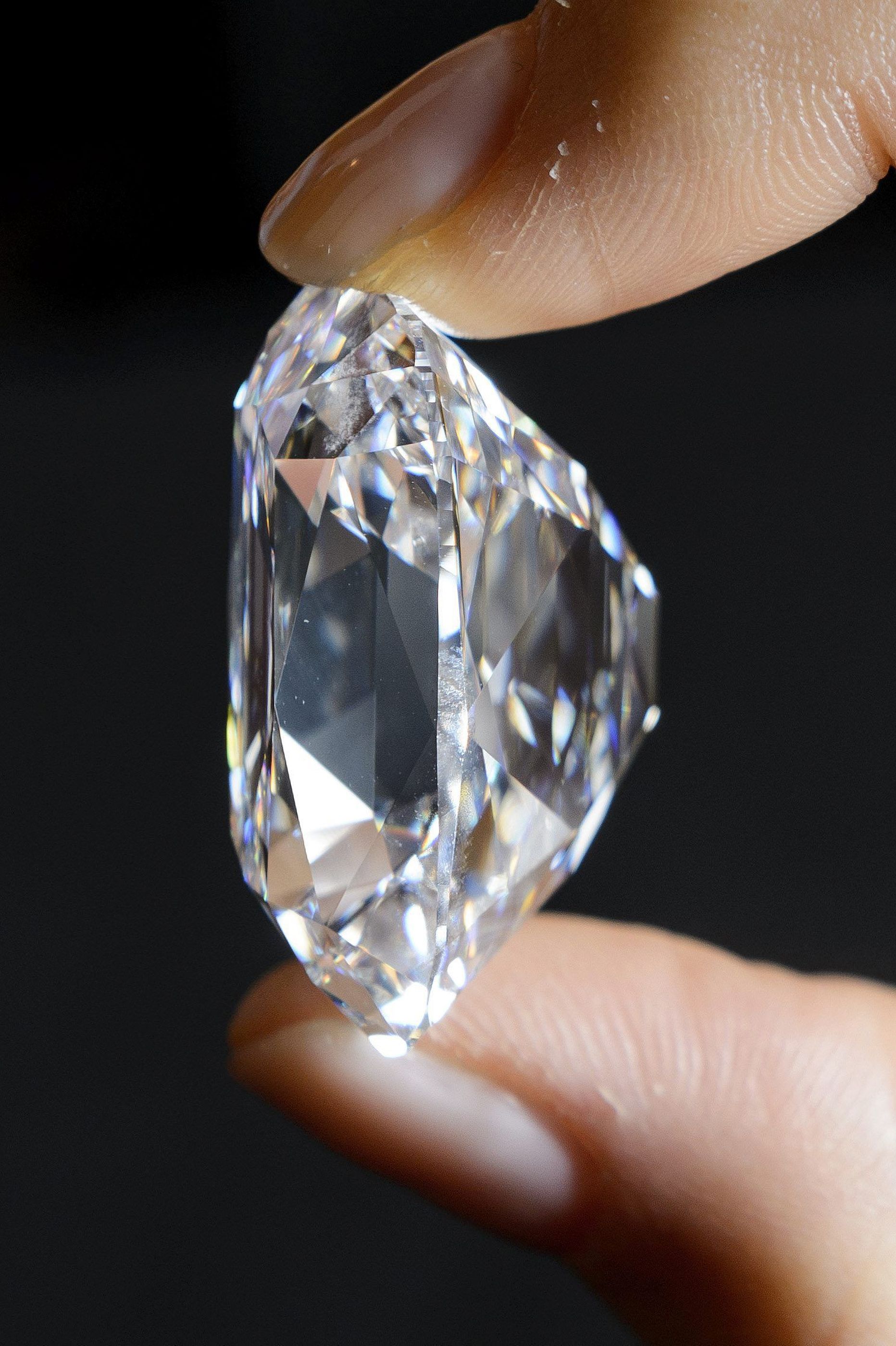 Mees leidis sõbra kaevust 1,2-karaadise teemanti