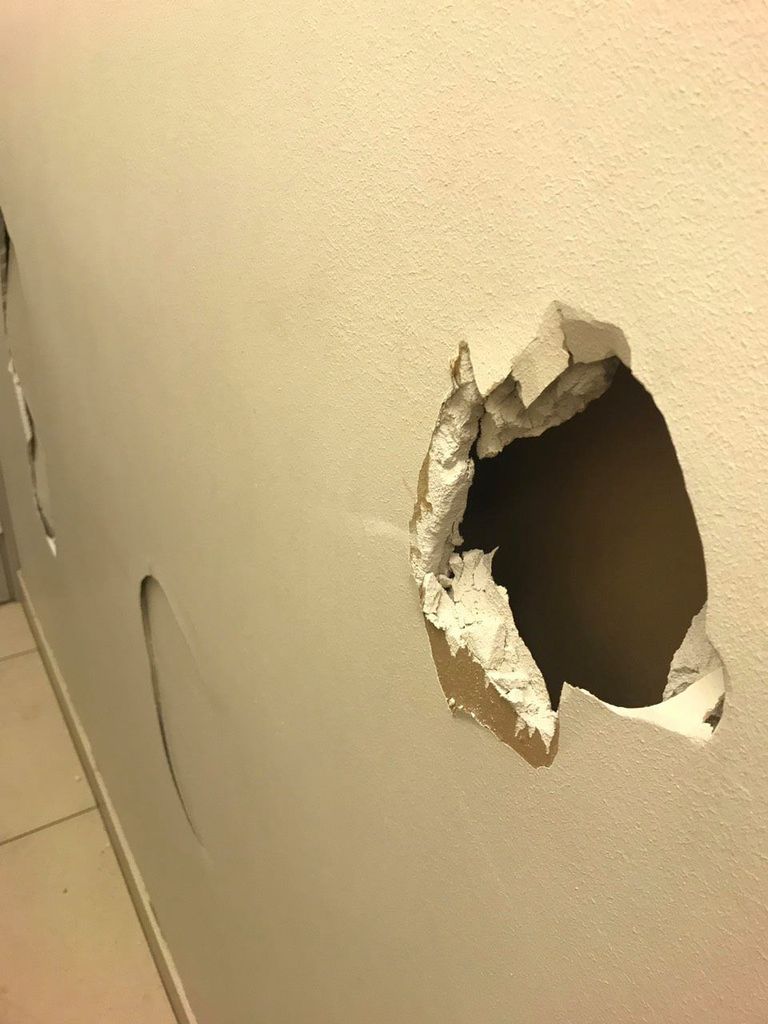 Последствия драки в общественном туалете кохтла-ярвеского торгового центра "Вирония".