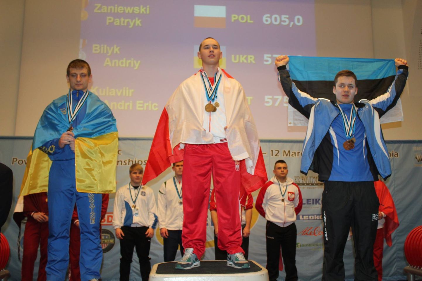 Jõutõstja Andri Eric Külaviir (paremal) võitis kogusummas (575 kg) ja lamades surumises (135 kg) pronksmedali ning kükis hõbemedali (225 kg).