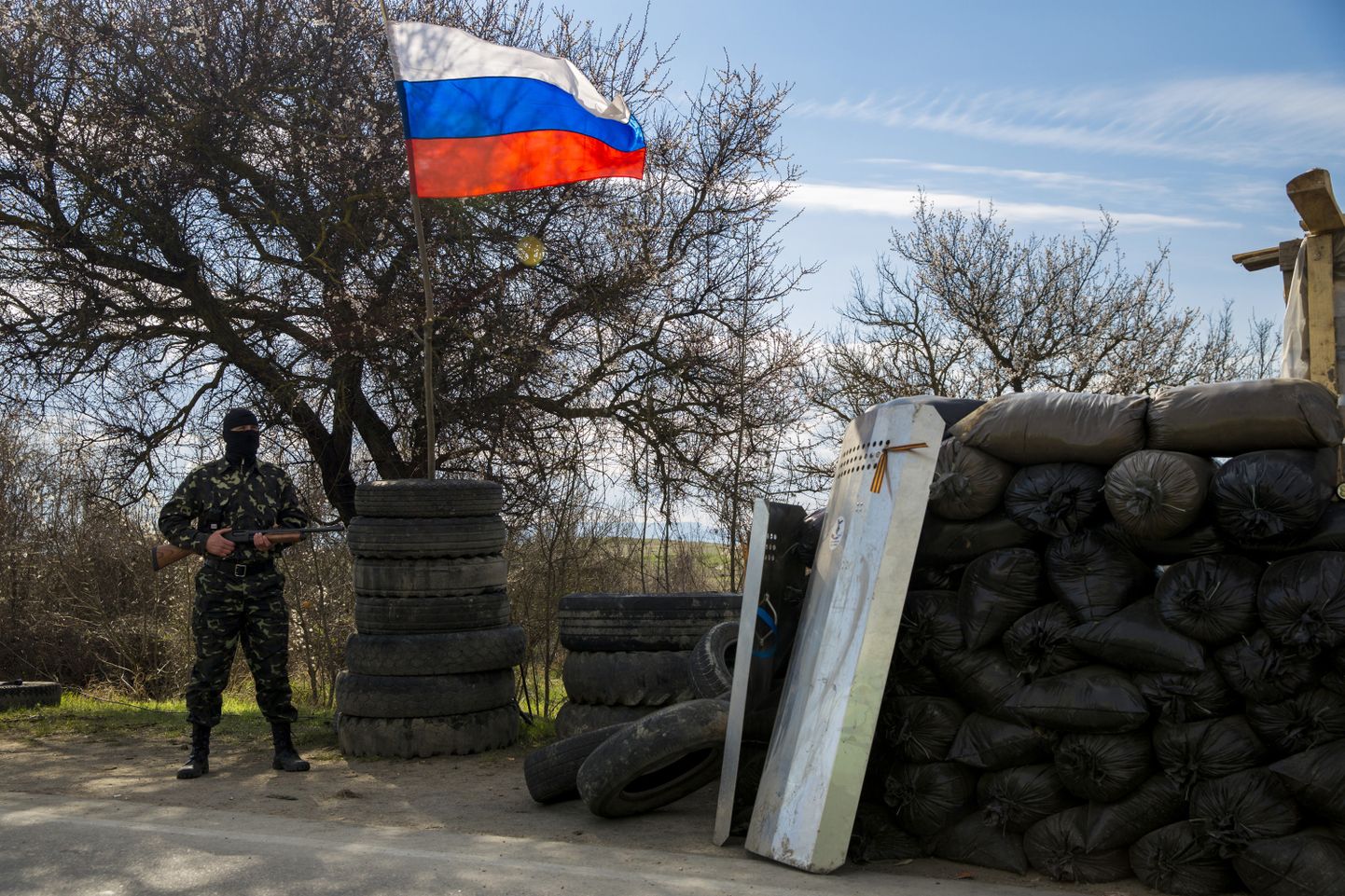 Okupantide kontrollpost Krimmis 2014. aasta märtsis.