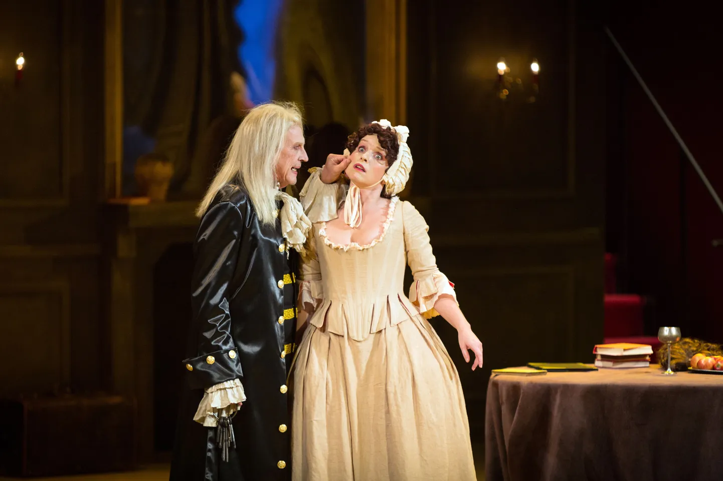Hilje Murel ja Aleksander Eelmaa lavastues «Tartuffe».