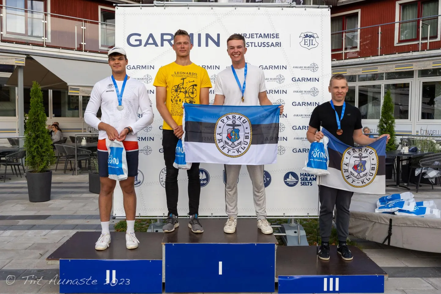 Pärnu jahtklubi lipu all purjetav Karel Ratnik pärjati U21 konkurentsis Eesti meistriks ja võitja klubikaaslane Pert Salundi pälvis pronksikarva medali.