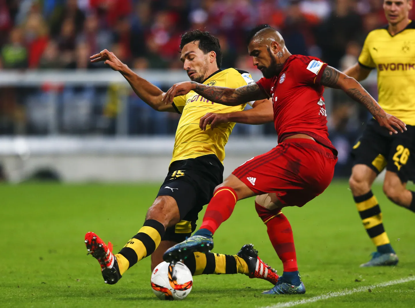 Dortmundi Borussia (kollases) ja Müncheni Bayerni kohtumine.