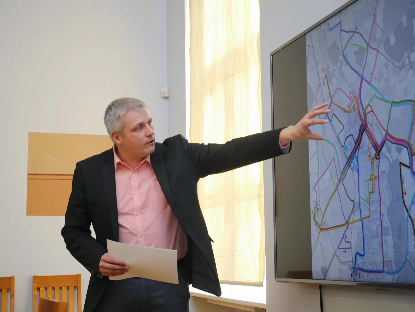 Tartu abilinnapea Raimond Tamme sõnul analüüsib linnavalitsus tartlaste tagasisidet ja bussisõite, et leida üles uue liinivõrgu kitsas­kohad.