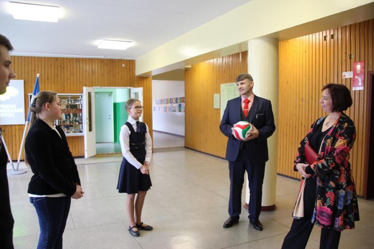 Tammsaare kool võõrustas multikultuursete koolide võrgustiku õpetajaid ja haridusminister Mailis Repsi.