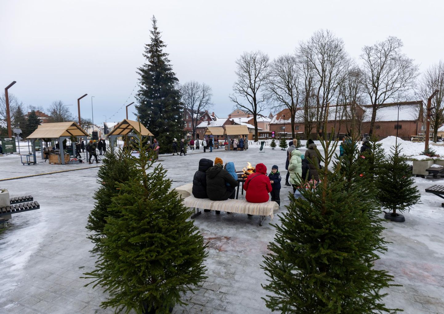 Nüüd, mil jõulupühad peetud, on aeg suunata pilk aastavahetusele.
Viljandi linnavalitsus ootab aastapreemia saajate kohta ettepanekuid 31. detsembrini.