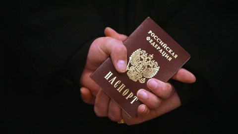 Обладатель двойного гражданства: на каком основании эстонские пограничники требуют у меня российский паспорт?