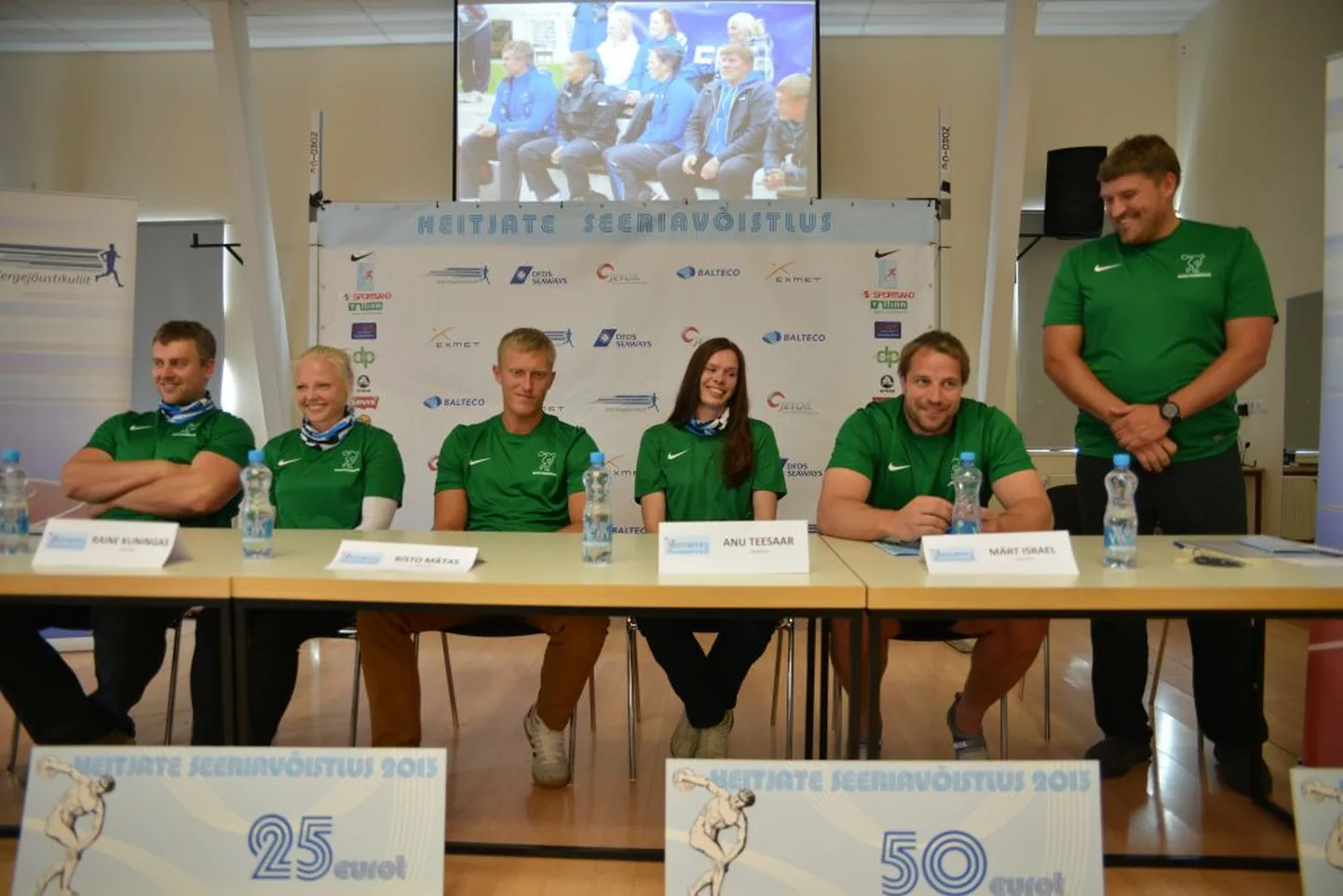 Sportlased pressikonverentsil. Vasakult – Raigo Toompuu, Raine Kuningas, Risto Mätas, Anu Teesaar, Märt Israel ja peakorraldaja Ants Kiisa