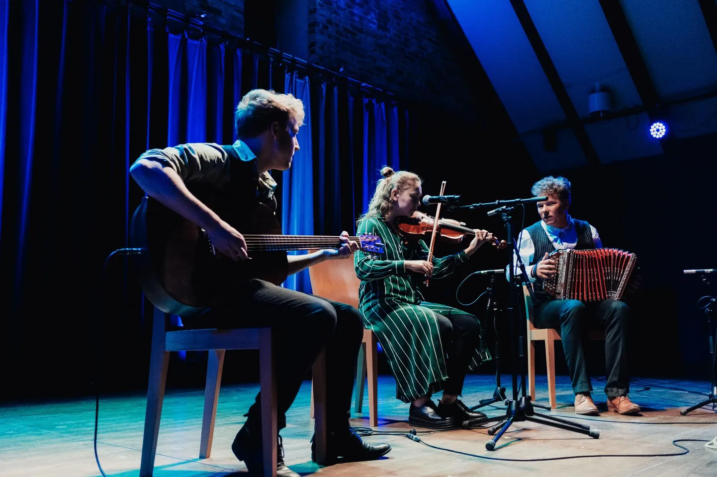 Eelmisel aastal võitis noorte pärimusbändide võistluse trio Klassikaline DžässFolk koosseisus Sofia-Liis Kose, Alex Verlin ja Kert Krüsban.