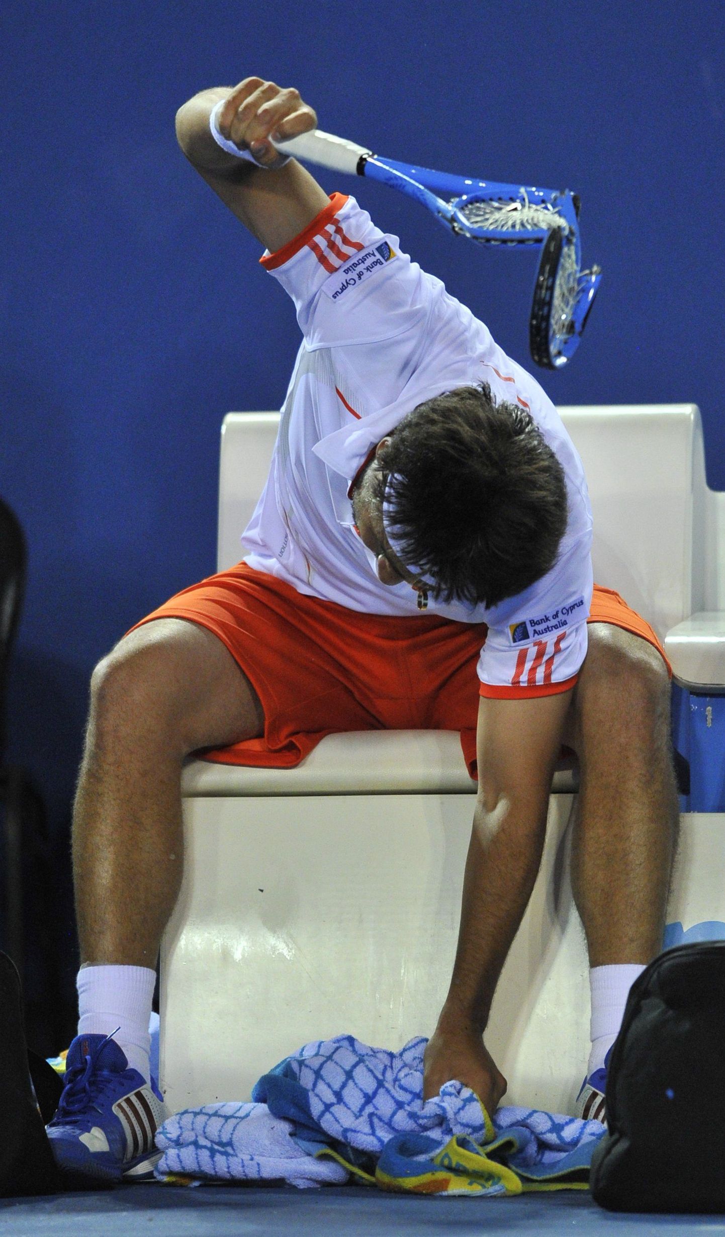 Marcos Baghdatis purustab Australian Openil reketeid.