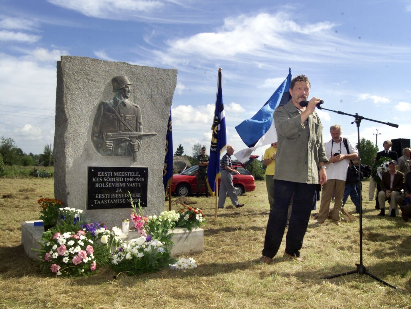 Lihula monument avati Tiit Madissoni eestvedamisel 20. augustil 2004.