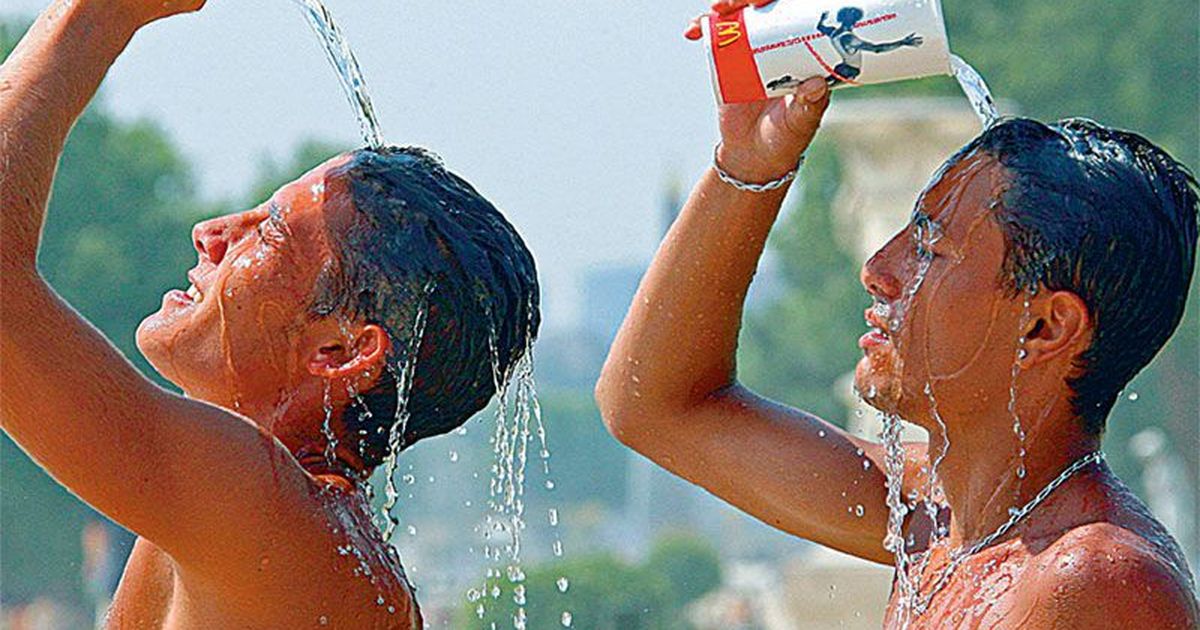 Экстремальная жара. Люди страдают от жары в европе. Фото изнуряющей жары. Изнуряющая жара. Изнуряющая жара.