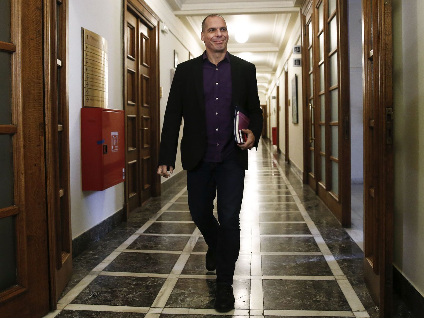 Kreeka rahandusminister Yanis Varoufakis jäeti läbirääkimiskomisjoni ukse taha.