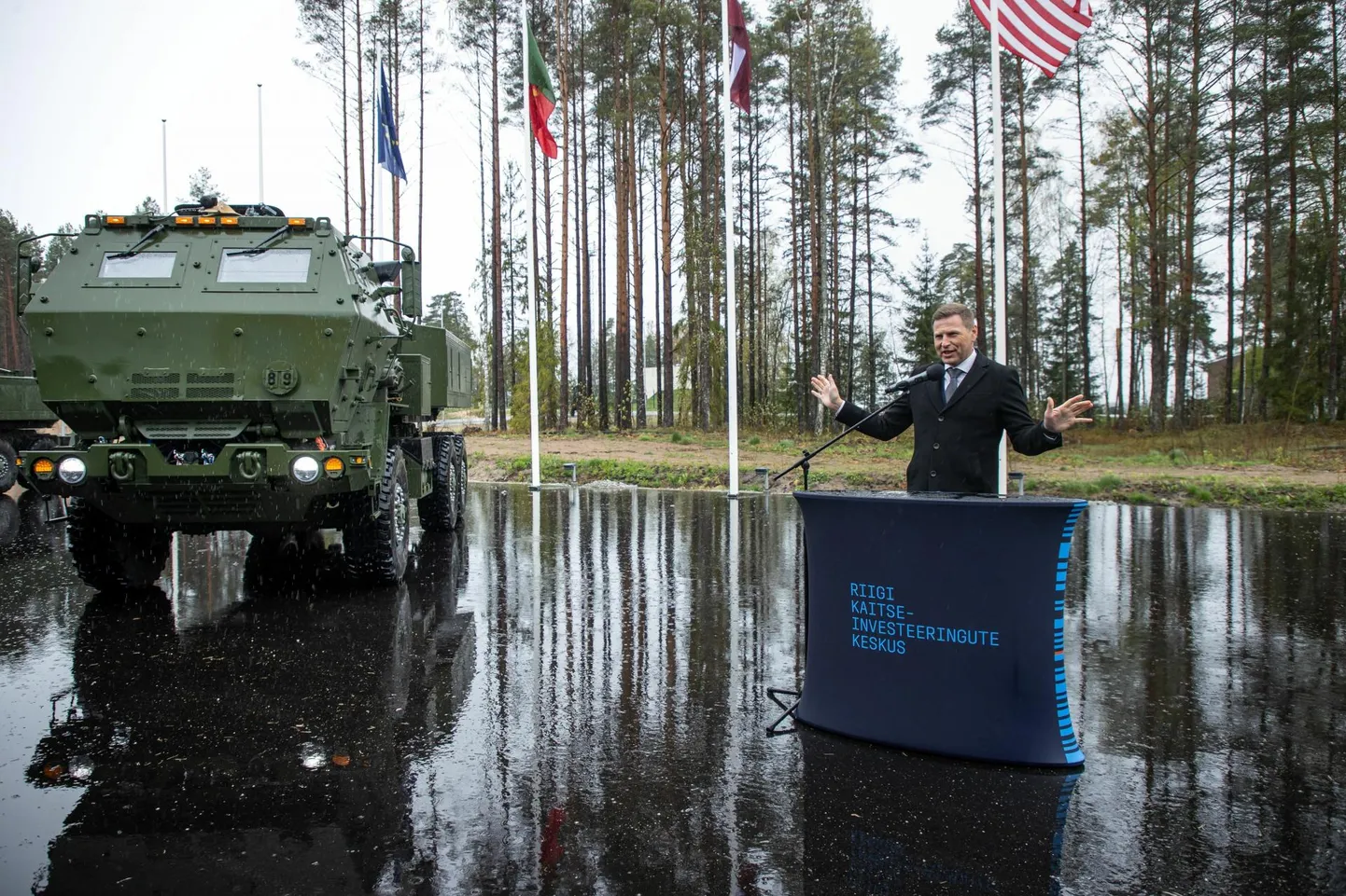 Paar nädalat tagasi võis kaitseminister Hanno Pevkur kuulutada avalikkusele, et mitmikraketiheitjad HIMARS-id on Eesti kaitseväel olemas. Kaitse-eelarve järgmisel aastal kasvab ning kaitsevägi peaks saama veelgi võimekamaks.