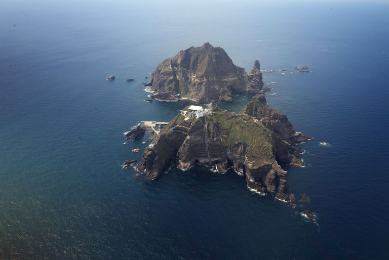 Vaidlusalused saared, mis Jaapani kaartidel on Takeshima ja Lõuna-Korea kaartidel Dokdo