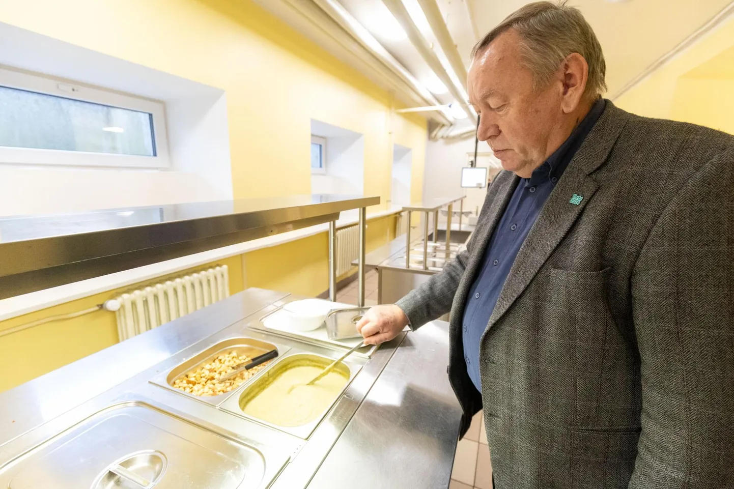 Forseliuse kooli direktori Jüri Sasi meelest on koolilõuna hind soodne, kuid samas on iga-aastane hinnatõus suurendanud ka tasuta koolitoidu taotlejate hulka.