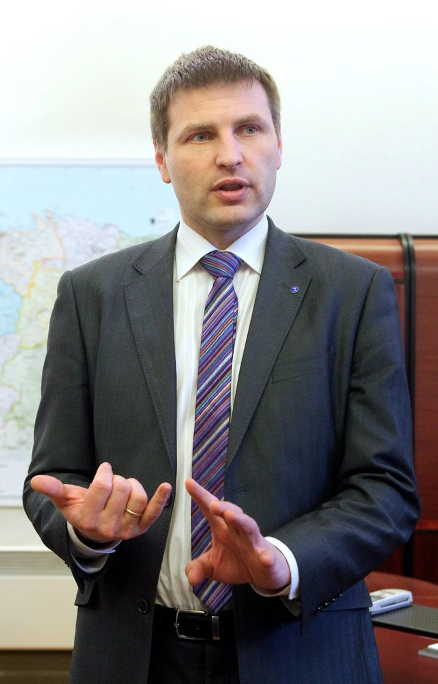 Министр внутренних дел Ханно Певкур.