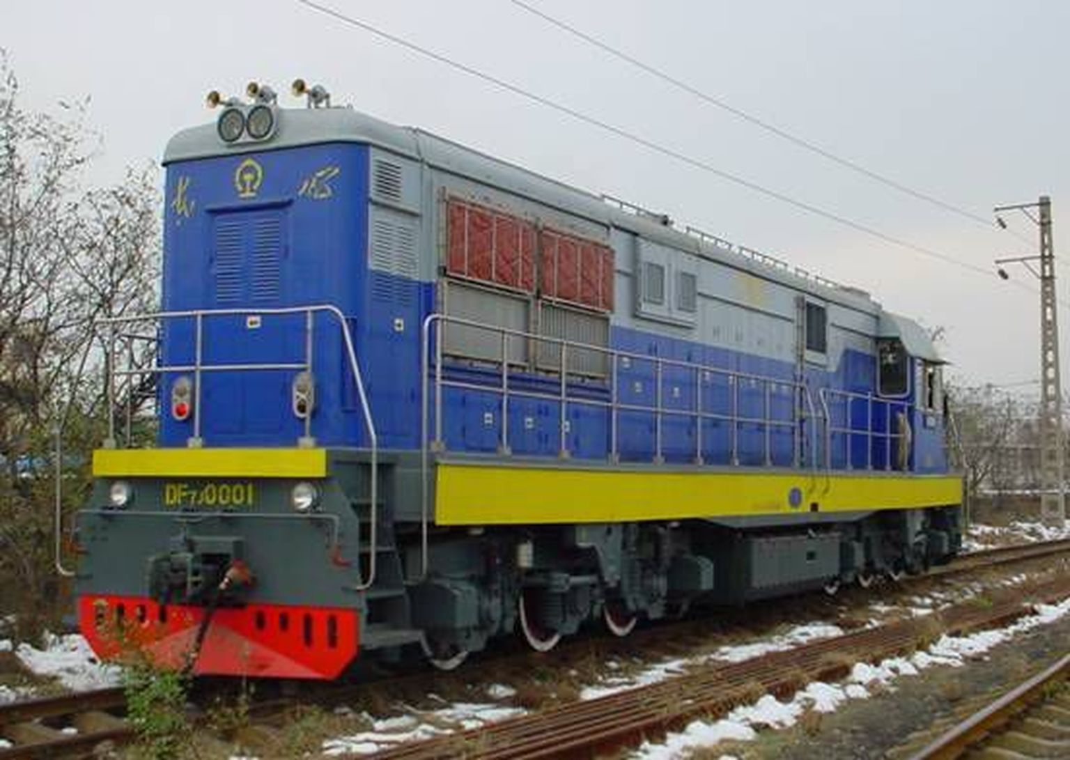 Китайский локомотив DF7G