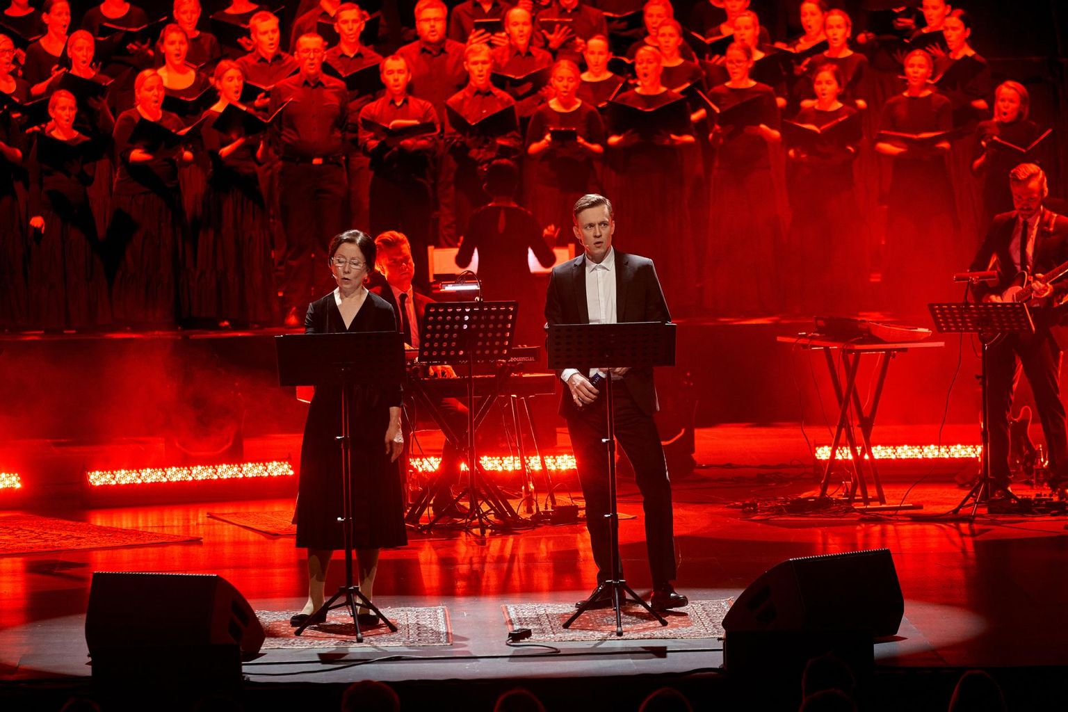 Hetk üks kord etendunud traagilisest gospelist «Anonüümne igatsus», mis pakkus vaatajatele põimiku Delfi kommentaaridest, mille valis välja Eero Epner ja kandsid ette Anu Lamp ja Sergo Vares. Erki Pärnoja ja Marti Tärni loodud muusika kandsid ette segakoor Vox Populi (dirigent Janne Fridolin) ja Erki Pärnoja bänd. 