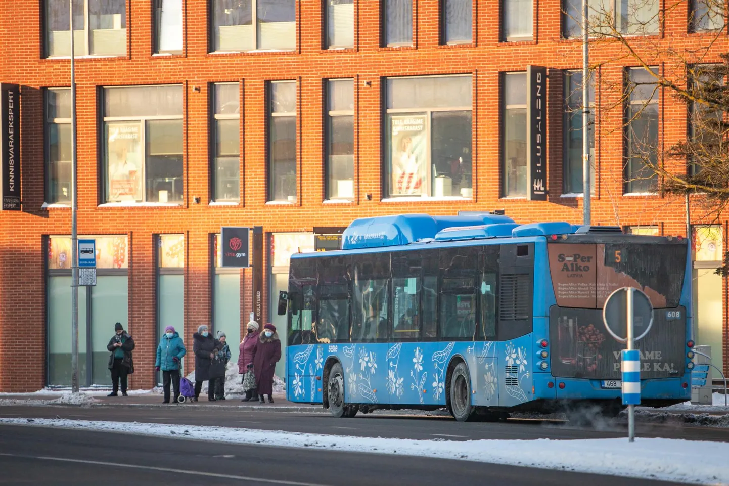 Buss 1A hakkab uue graafiku järgi sõitma alates neljapäevast.