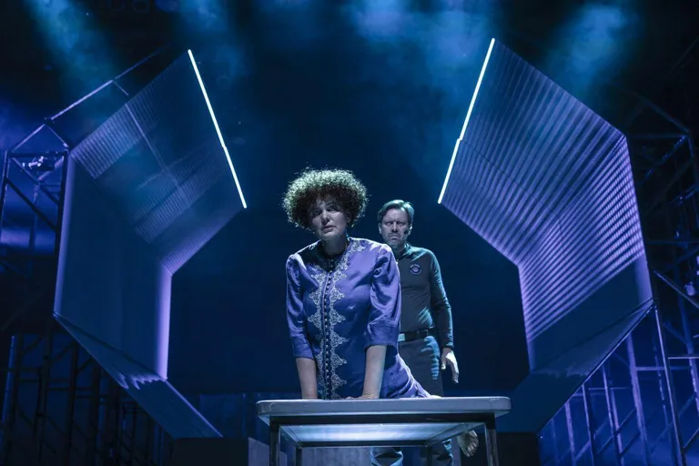 «Solaris» draamateatris: Harriet Toompere ja Mait Malmsten.