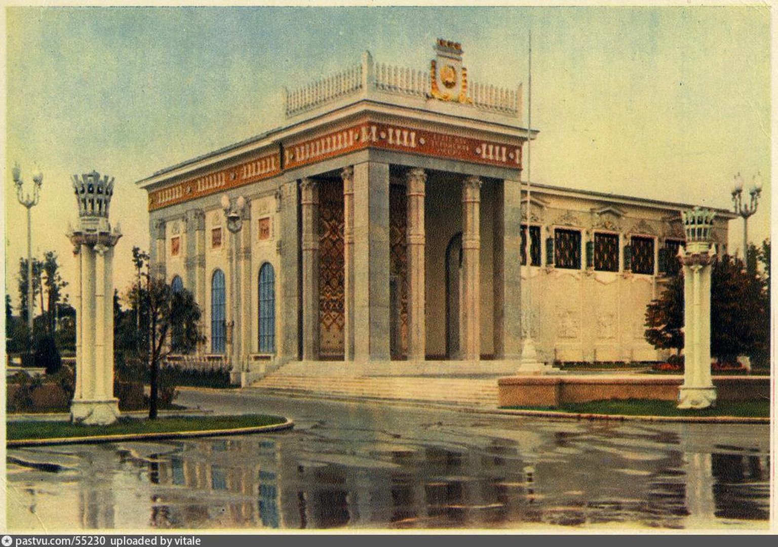 Eesti paviljon Moskvas VDNH kompleksis selle avamise järel 1954. FOTO: Repro