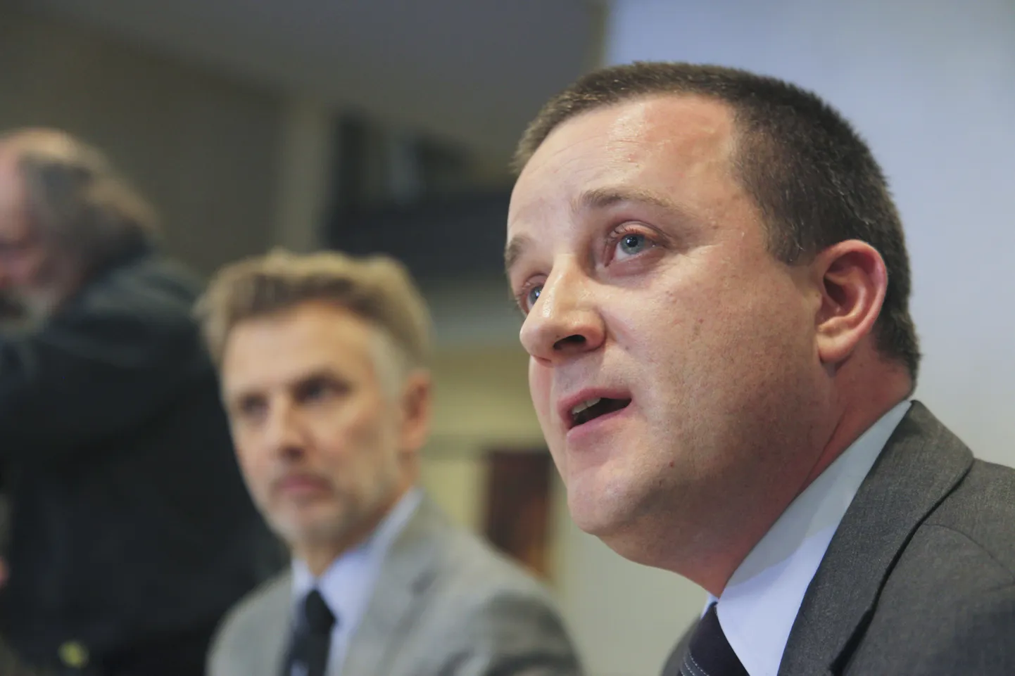 Esiplaanil Taani luureteenistuse PET juht Jacob Scharf.