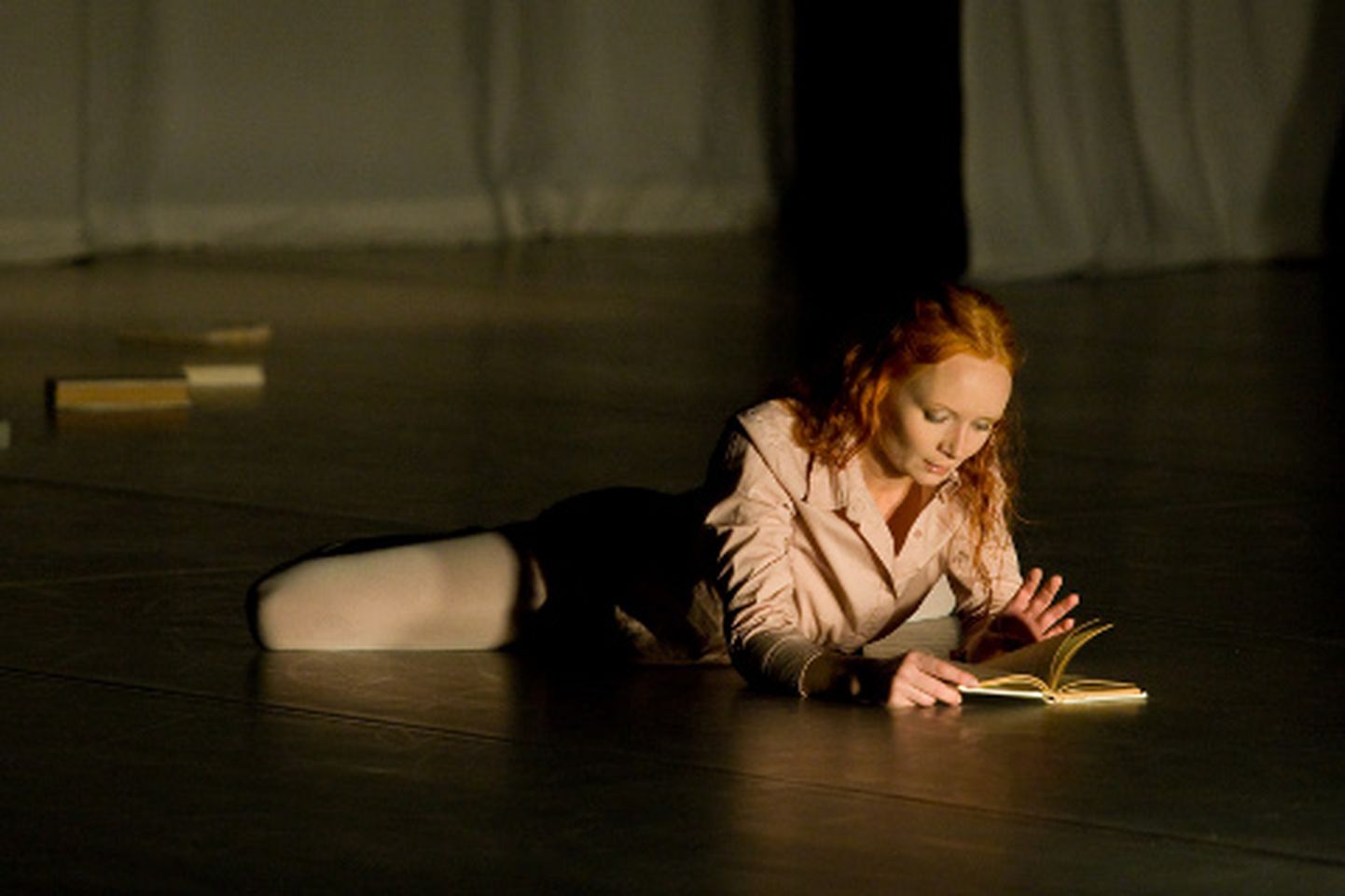 Maria Goltsman kehastas laval iseennast - semiootikatudengit, kellest sai baleriin.
