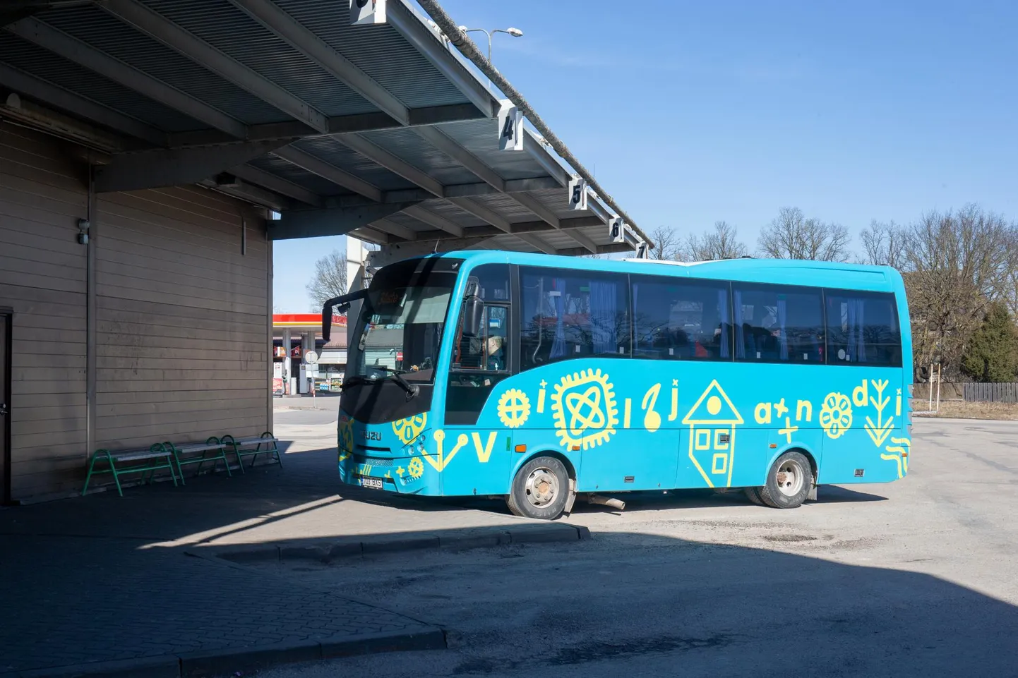 Eriolukorra ajaks koolide tavapärase õppetöö peatamise tõttu ajutiselt suletud bussiliinid avatakse järgmisel nädalal taas.