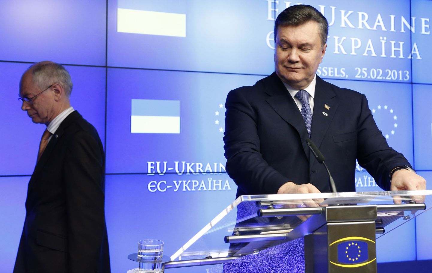 Ukraina president Viktor Janukovõtš (paremal) ja Euroopa Ülemkogu eesistuja Herman Van Rompuy tänasel tippkohtumisel Brüsselis.