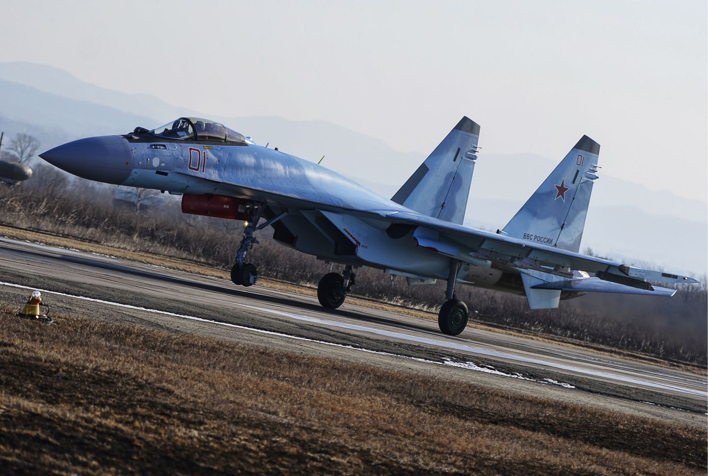 Vene hävitaja Su-35S Vladivastokis