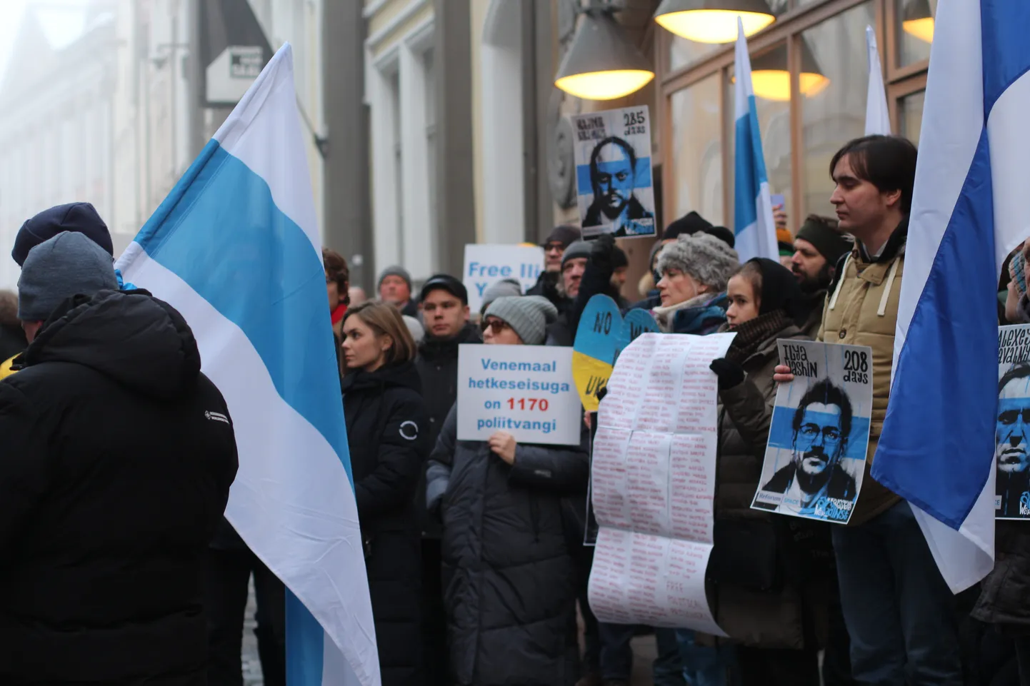 Перед посольством РФ проходила акция протеста за освобождение Алексея Навального и всех политических заключeнных.